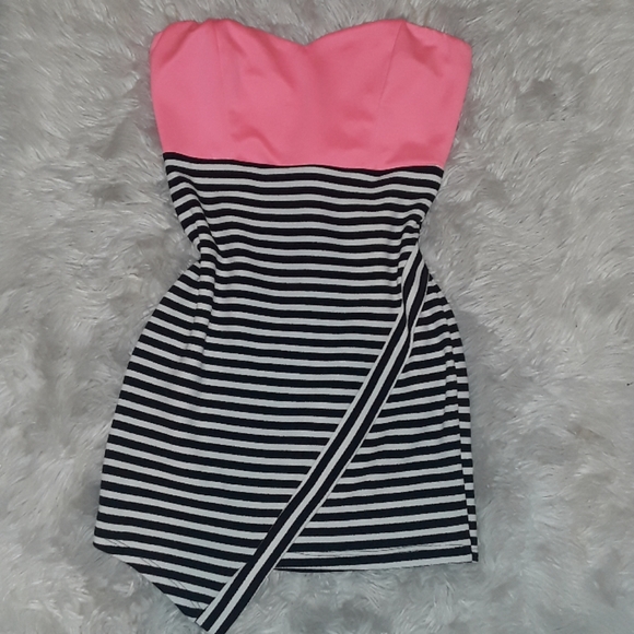 Dress - Picture 1 of 2